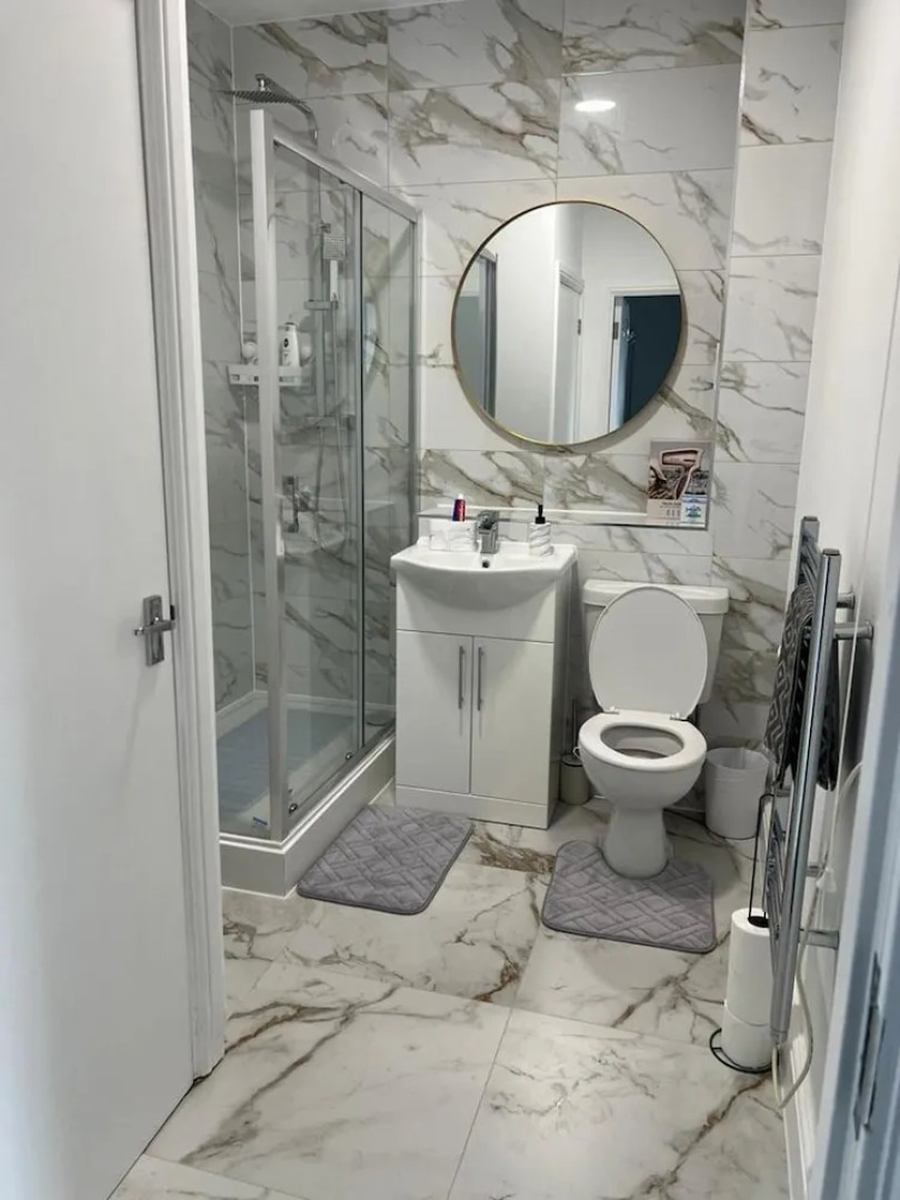 Beautiful 1-bed Apartment in Tipton