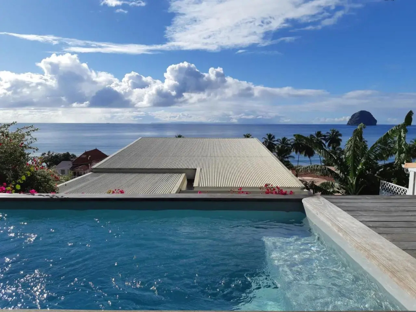 Maison avec piscine à 80 mètres de la plage