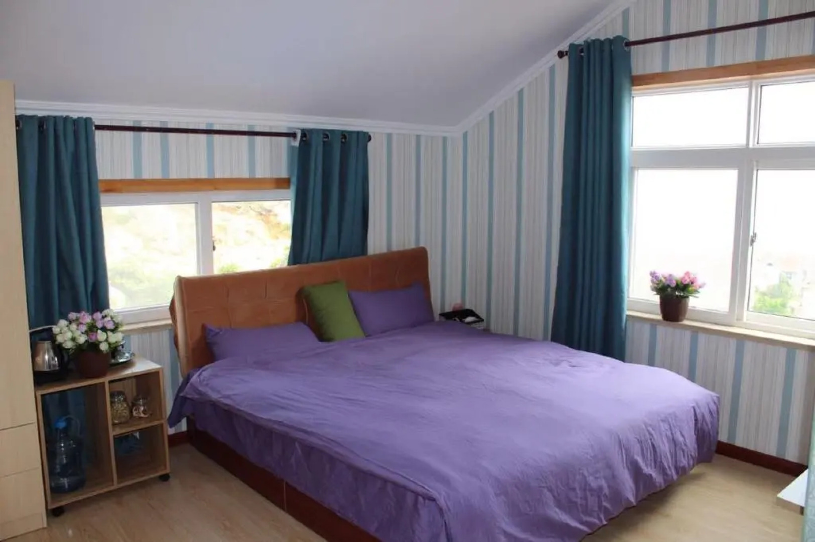 Qingdao Xiufengge Inn