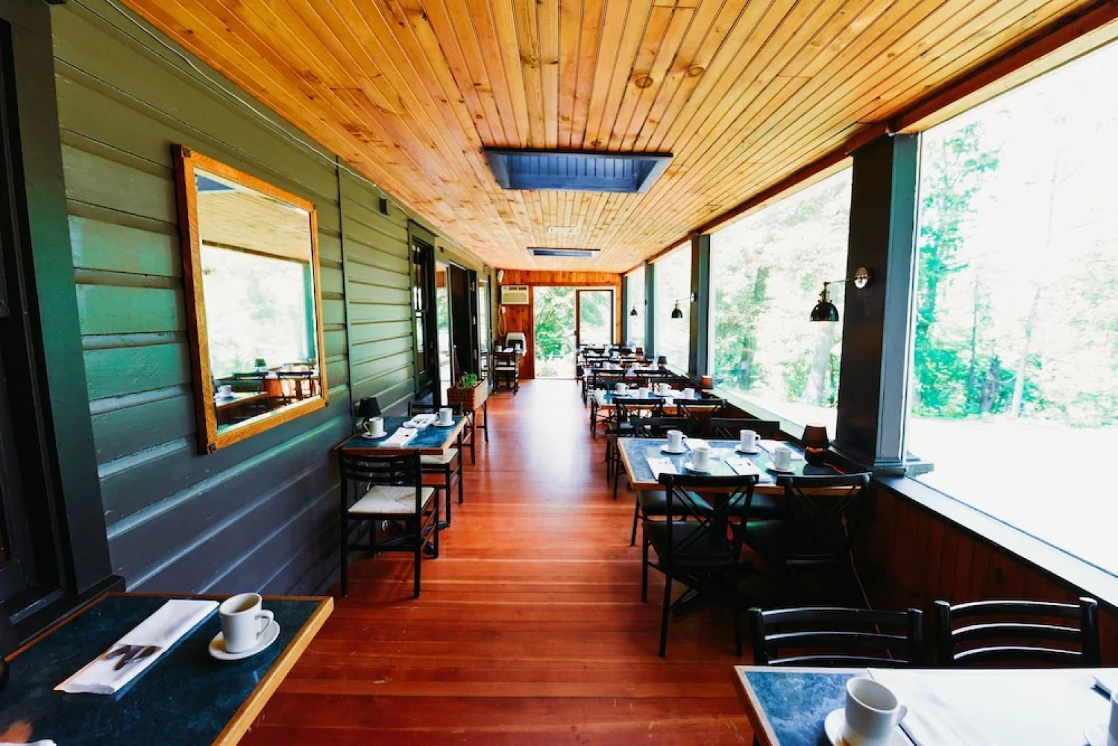 Rainbow Mountain Resort