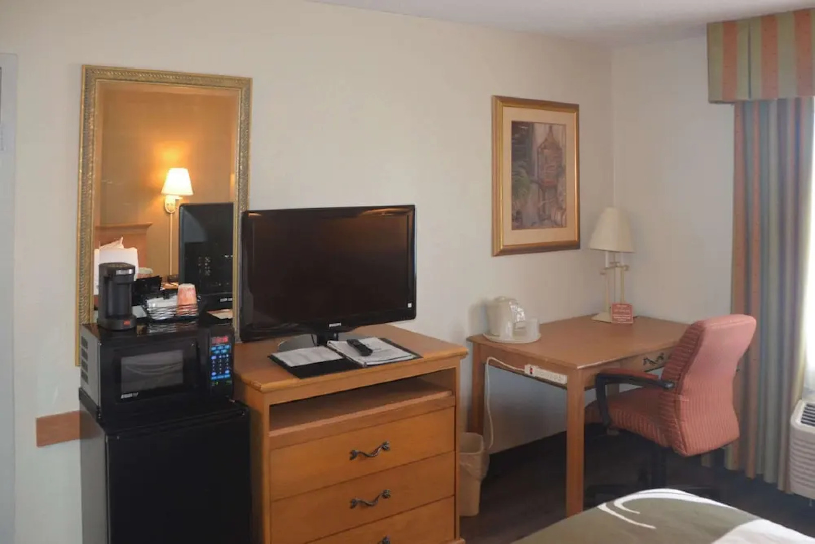 Holiday Inn Express Perrysburg (i-75)
