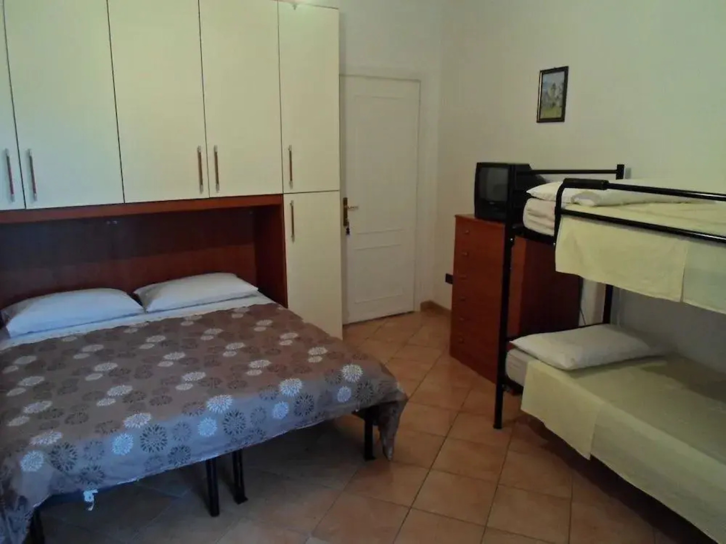 Il Volto Del Lago Rooms and Apartments