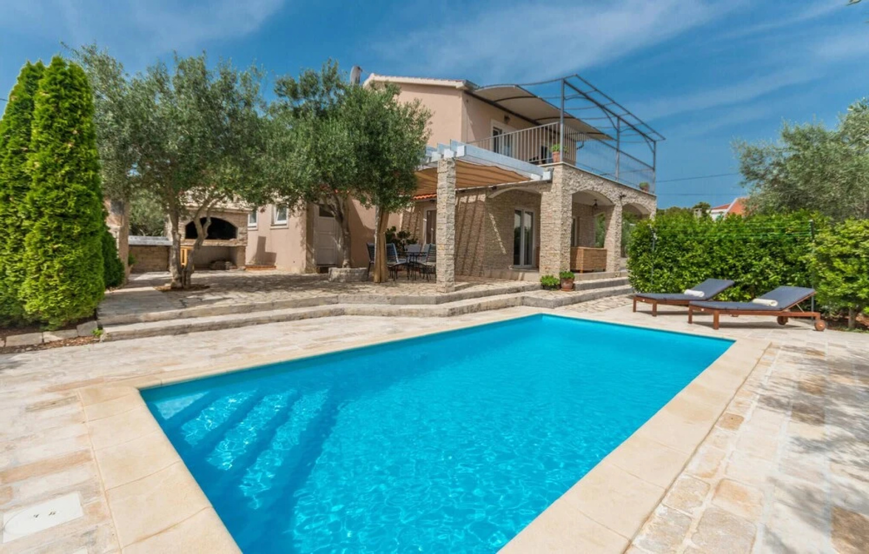 Amazing Home in Dobropoljana With 6 Bedrooms and Outdoor Swimming Pool