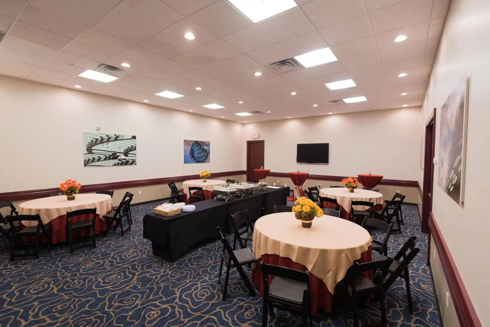 DoubleTree by Hilton St. Louis Forest Park