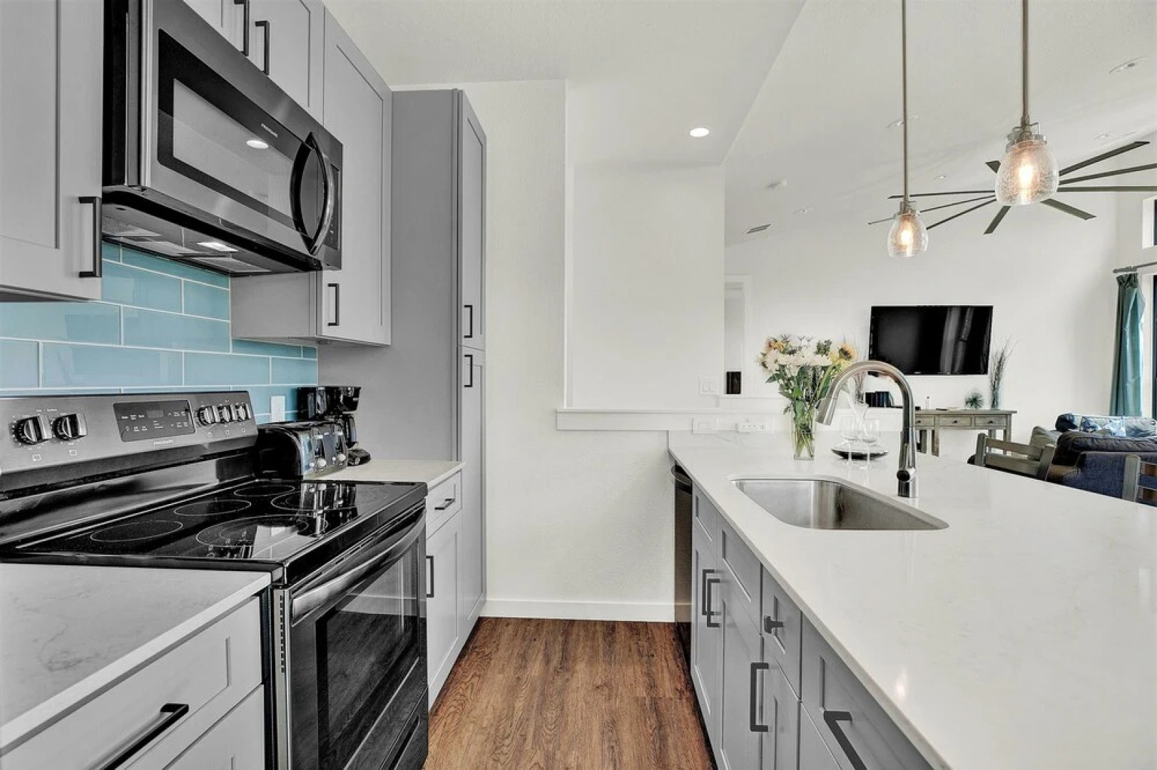 Luxury Lakeview Home W/pool-beach and Boat Access