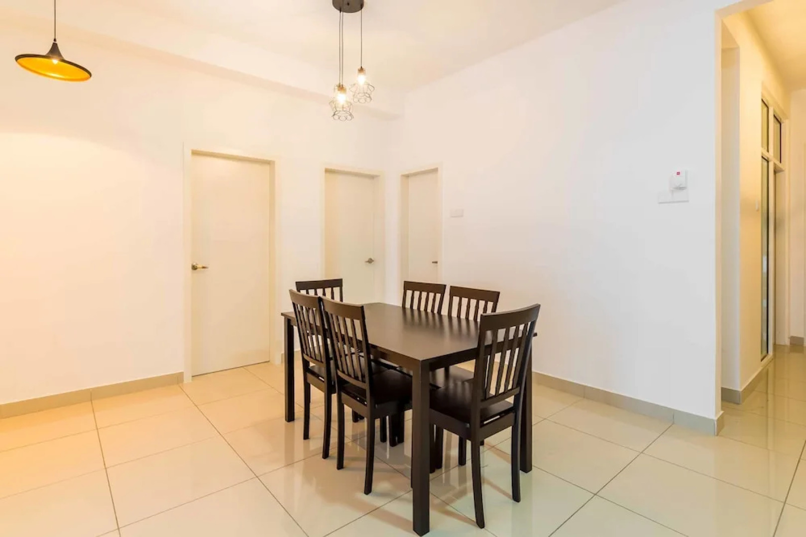 HomestayKite @ Utropolis