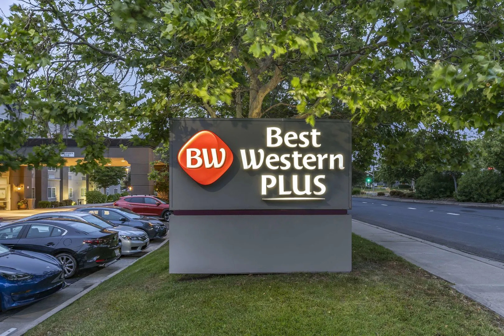 Best Western Plus Vineyard Inn