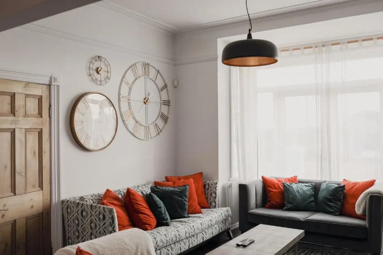 Beautiful Beach House with 4 Bedrooms and Hot-Tub