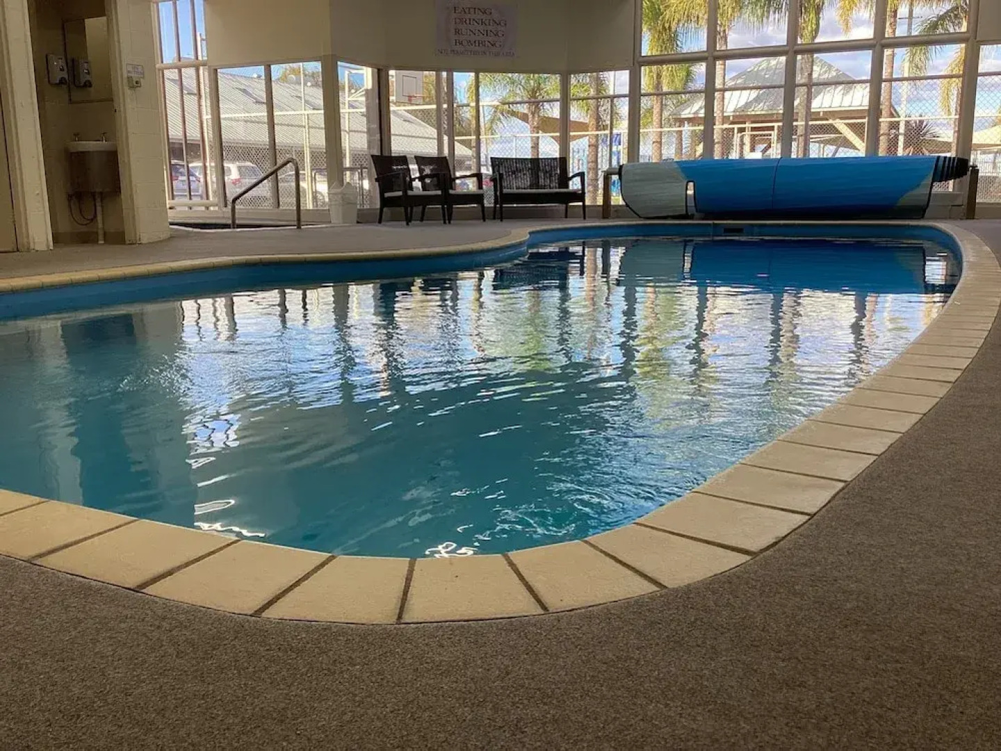 Lake Edge Resort
