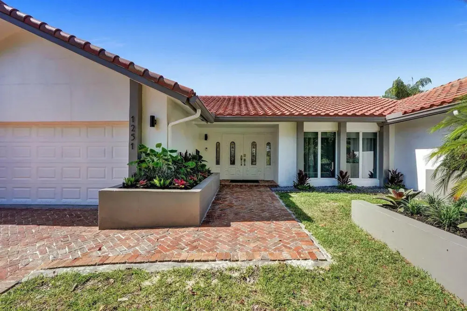 6BR Oasis with Heated Pool & Gameroom