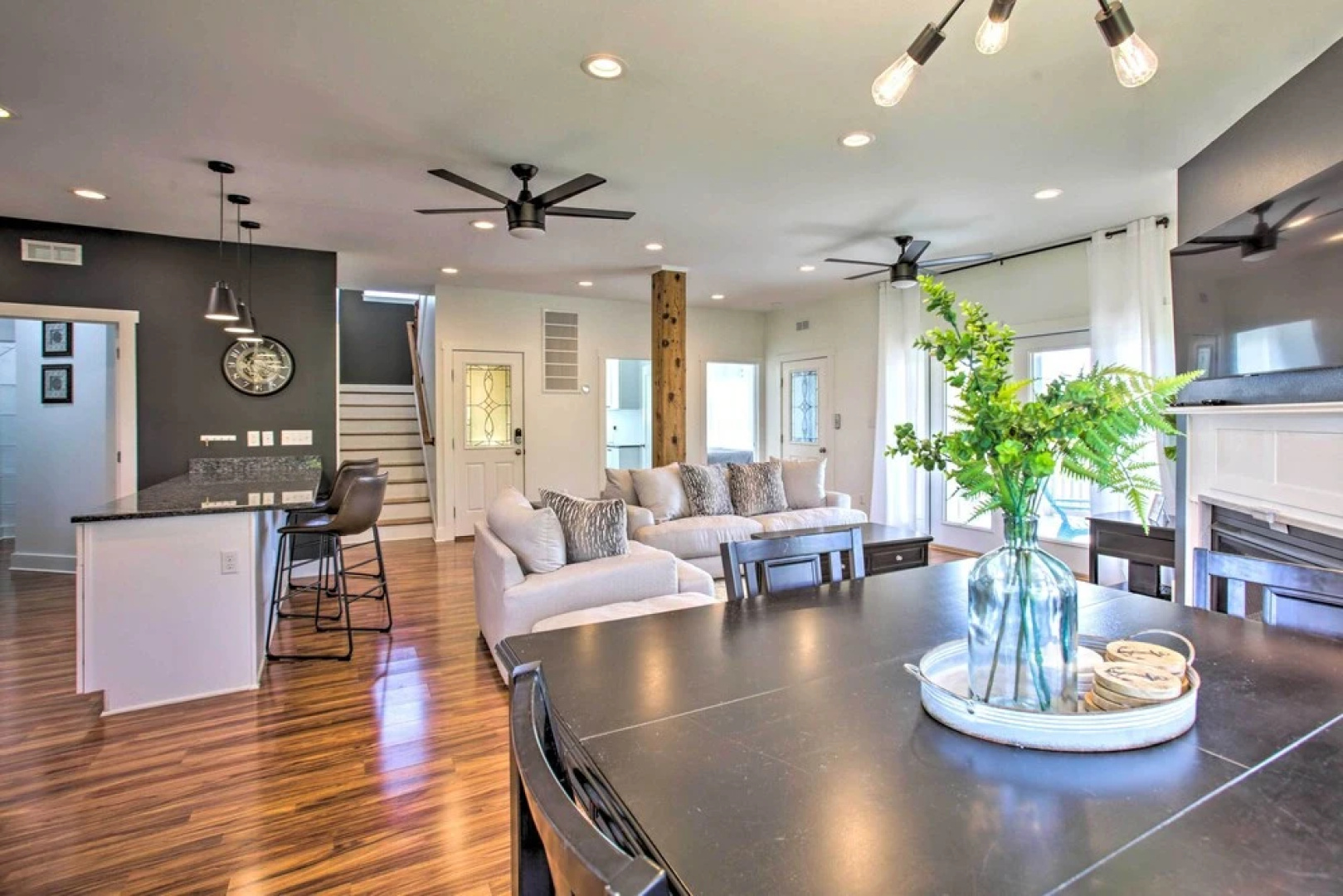 Waveland Abode w/ Patio, Walk to Beach!
