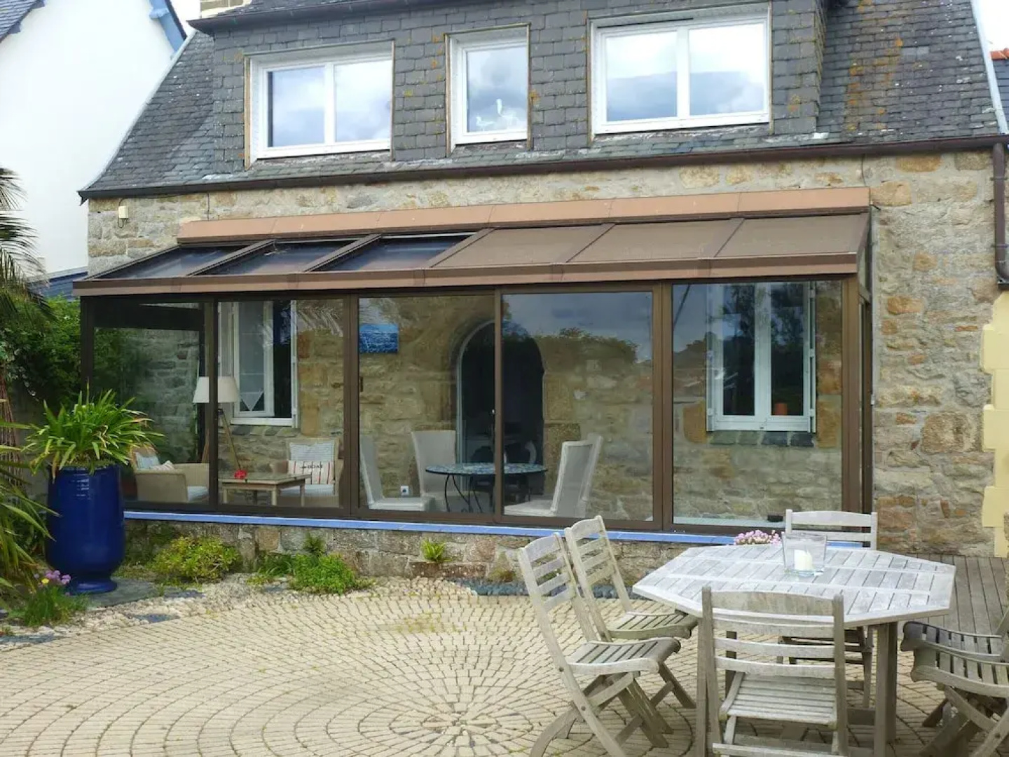 Charming Sea View Stay, 50m Close