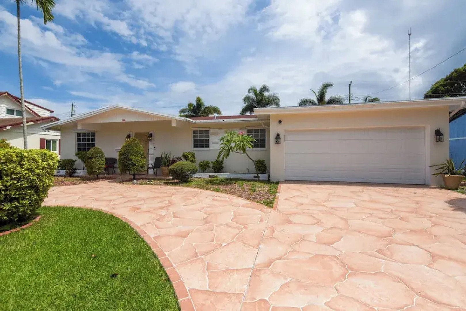 Patio + Yard: Family-friendly Miami Oasis!