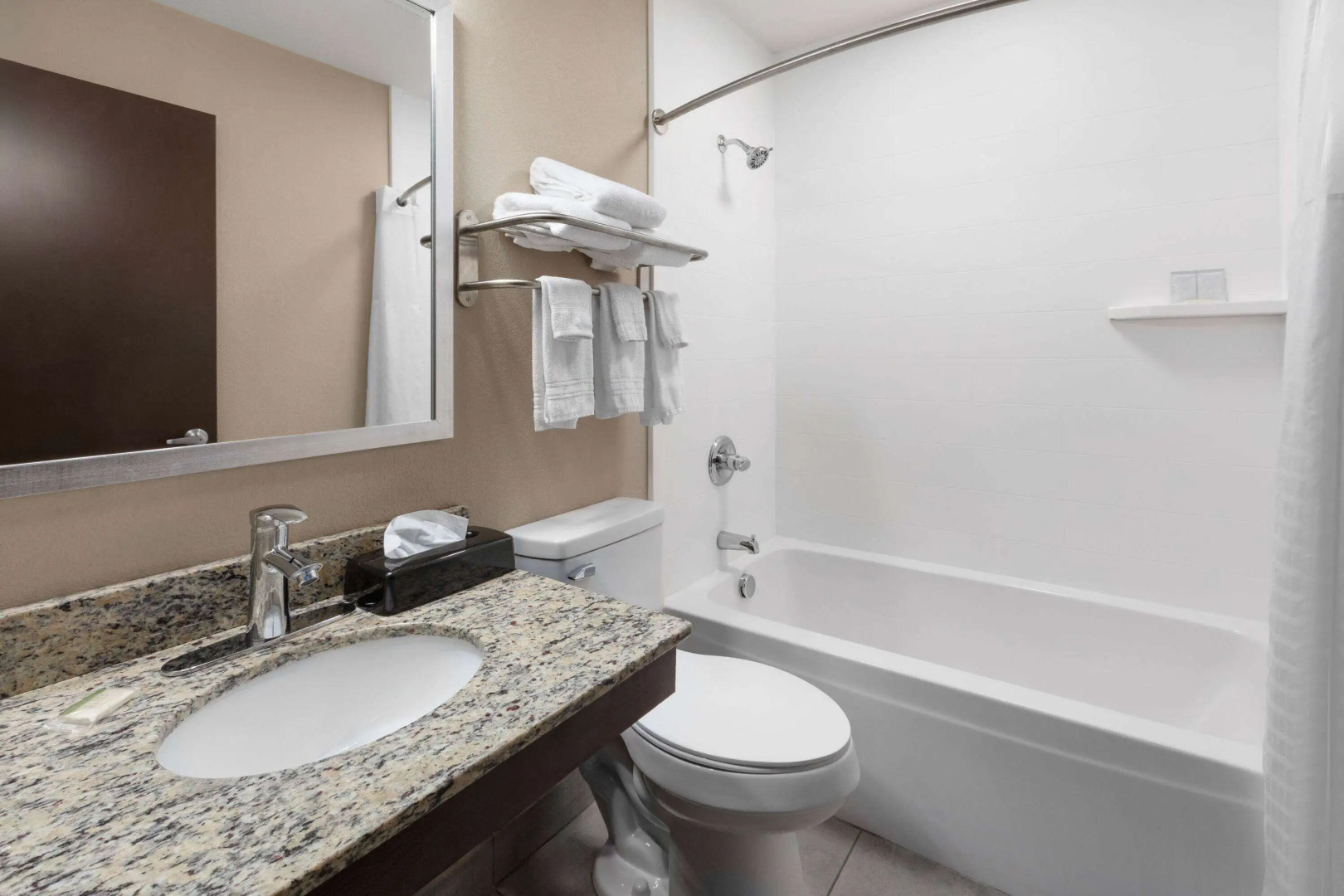 Super 8 by Wyndham Fairmont