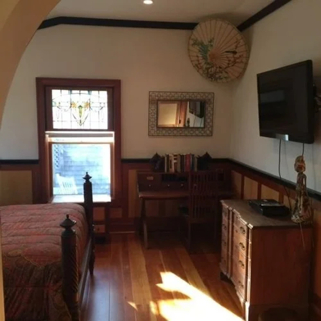 The American Cottage