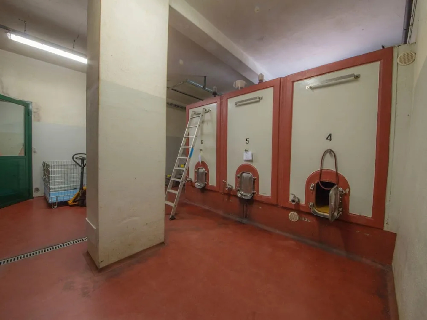 Charming Villa in Tuscany With Swimming Pool