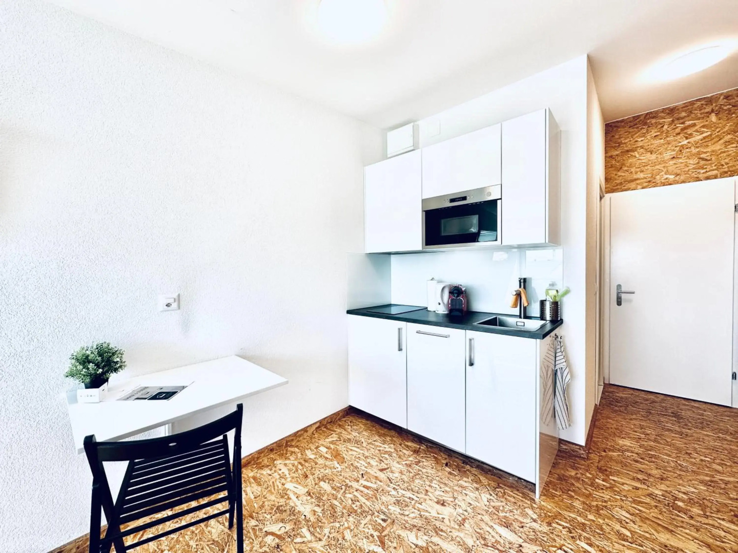 ZIMMERzuVERMIETEN in Deitingen Industriestrasse