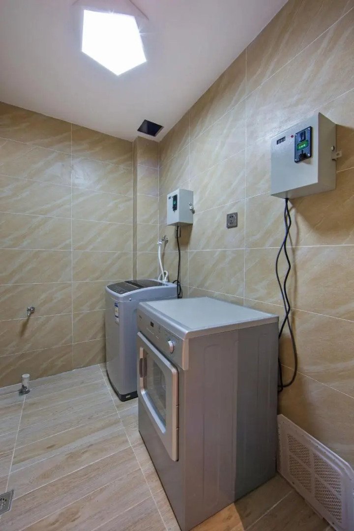 Ancient Street No.5 Youth Chic Hotel