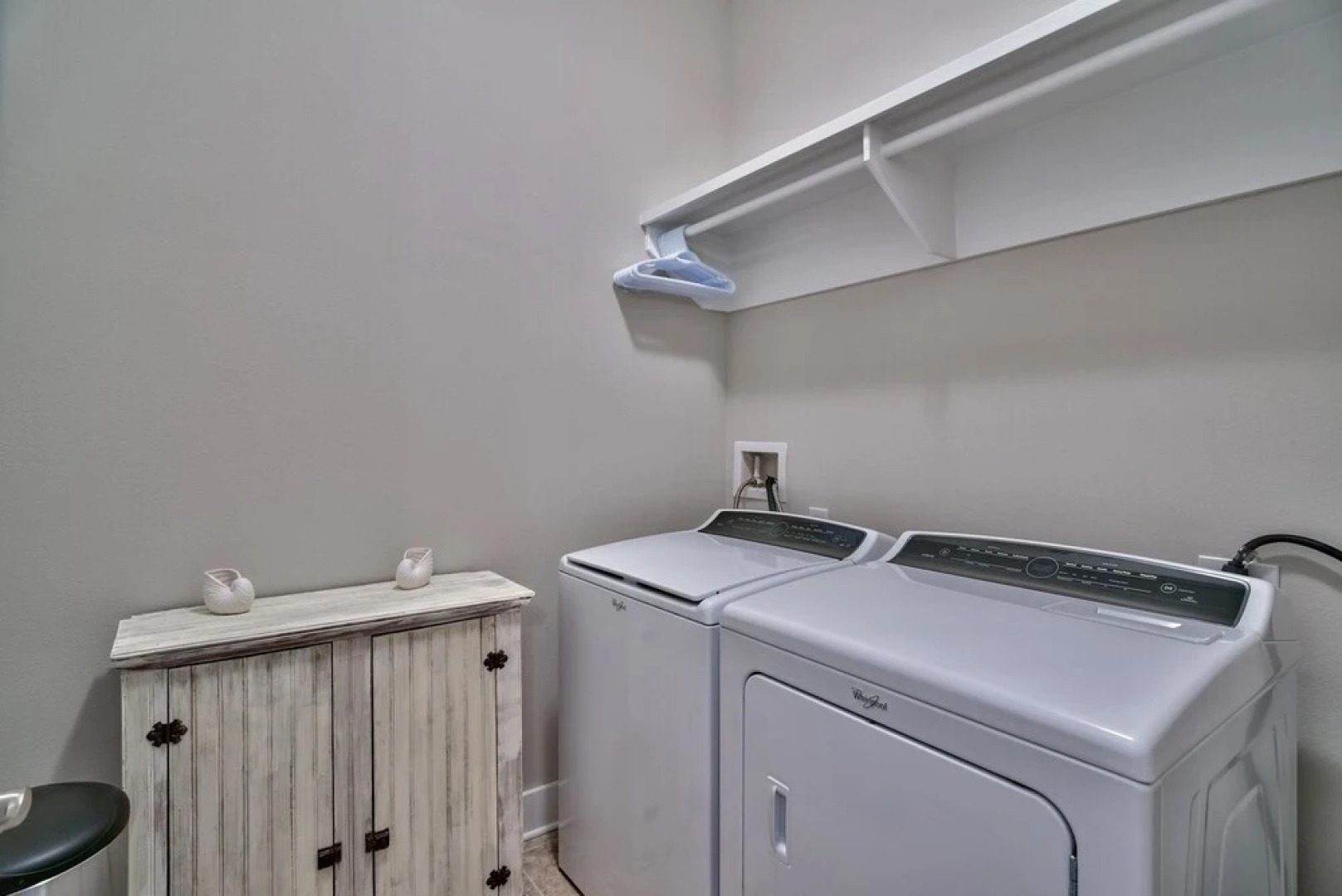 Beach Retreat 3 Bedroom Condo By Coastal Dreamin