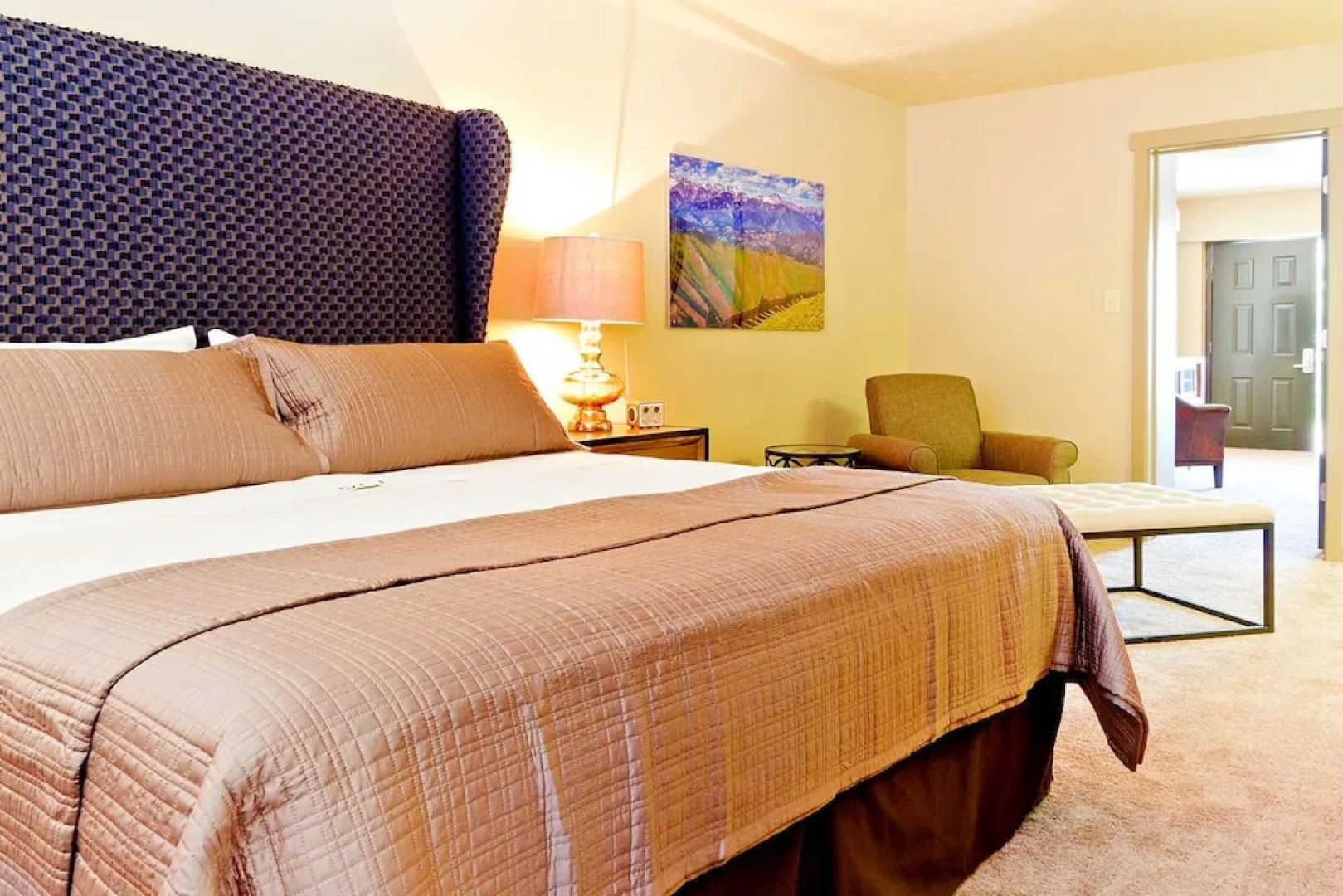 Blue Lakes Inn & Extended Stay