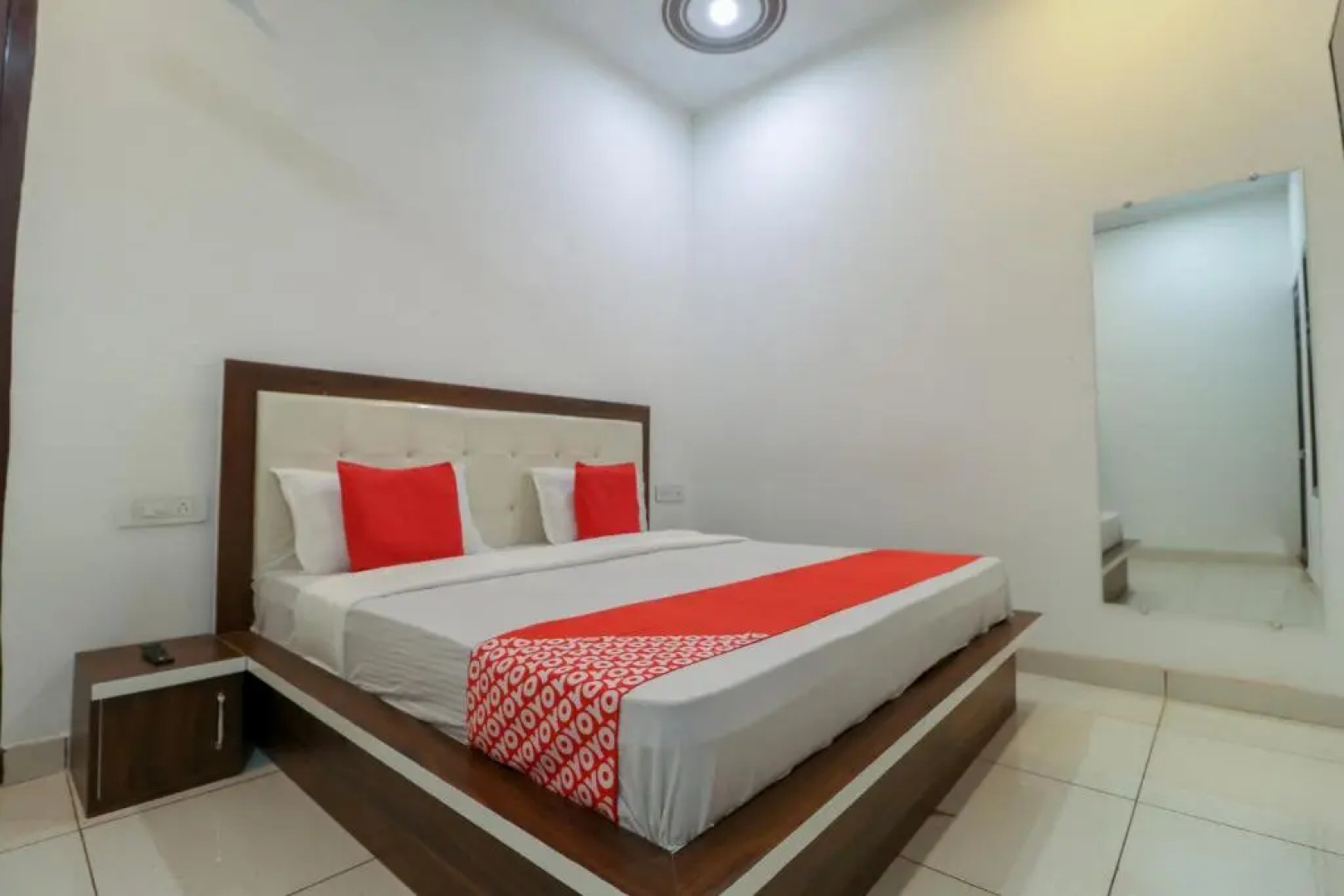 OYO 65320 Hotel Surya