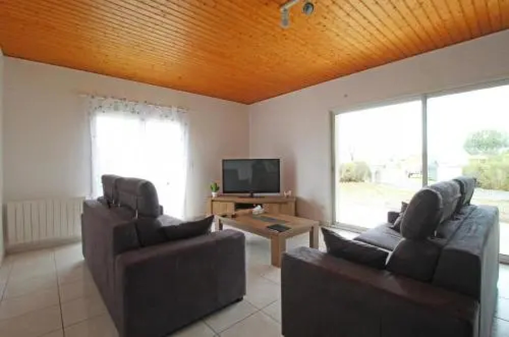 Villa 2 Chambres Bassin D'Arcachon Dans Quartier Residentiel.