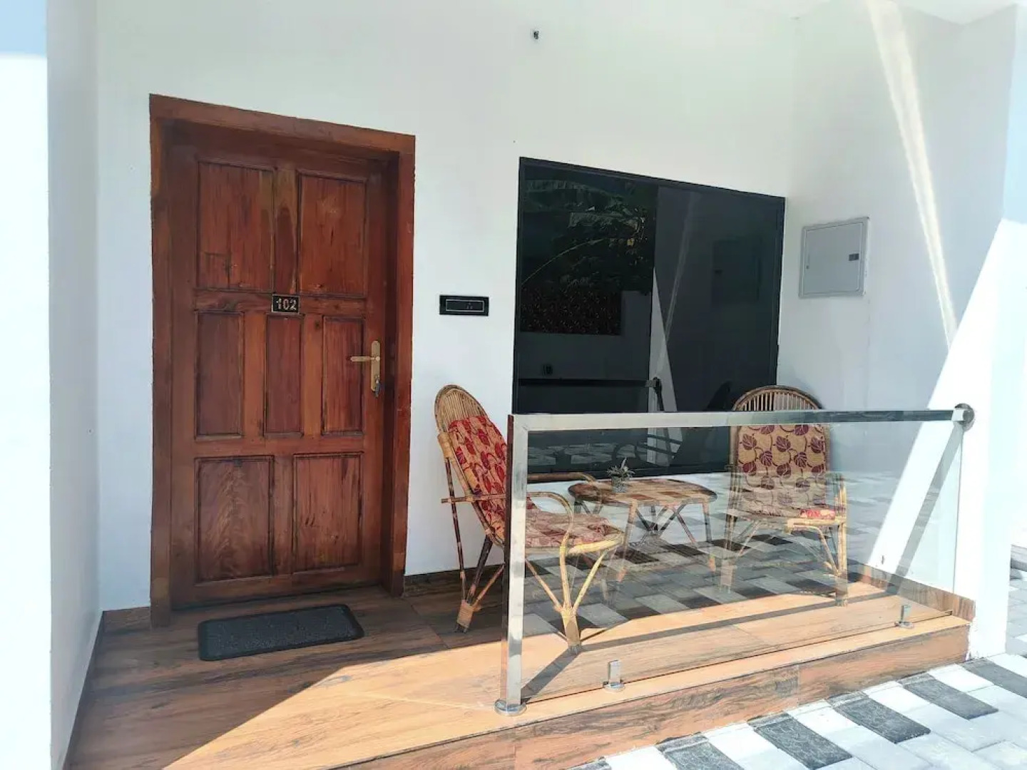 Wavealokam Beach Retreat