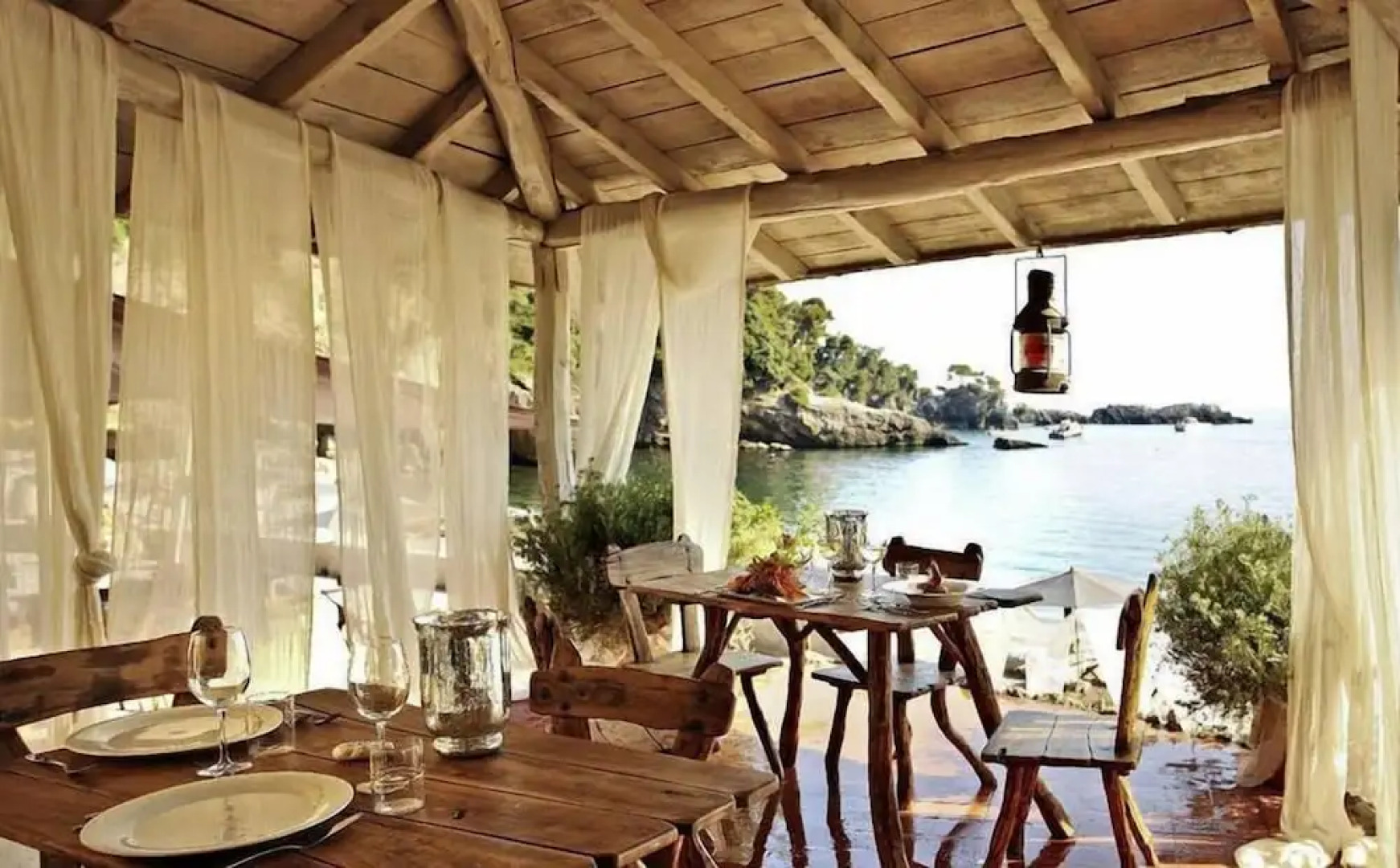 Eco del Mare Night and Day Beach Club