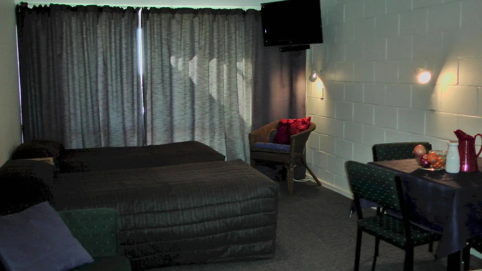 Bailey's At The Beach Motel