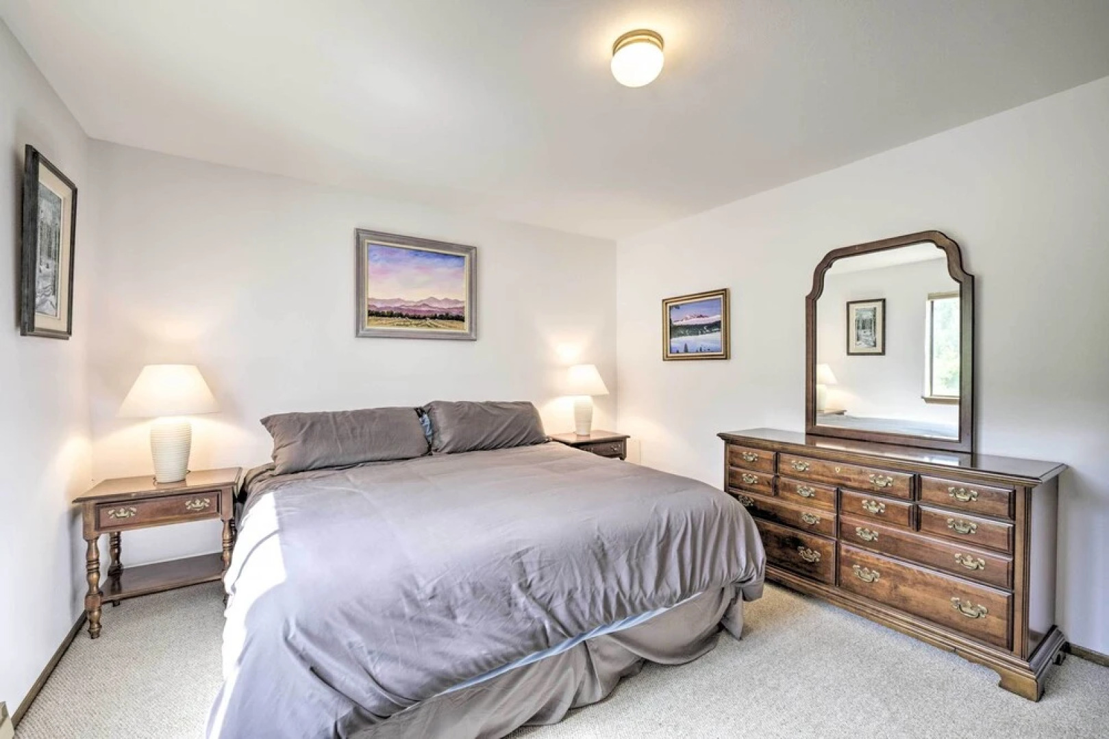 'the River Home' Cabin w/ Yard: Near Wolf Creek!