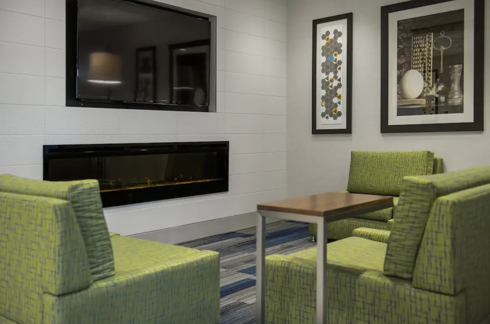 Holiday Inn Express Calgary North