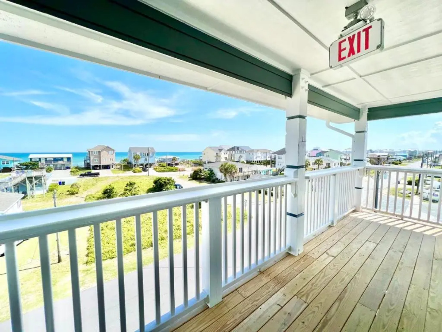 Saltwater 101 1st Floor Barefoot ADA