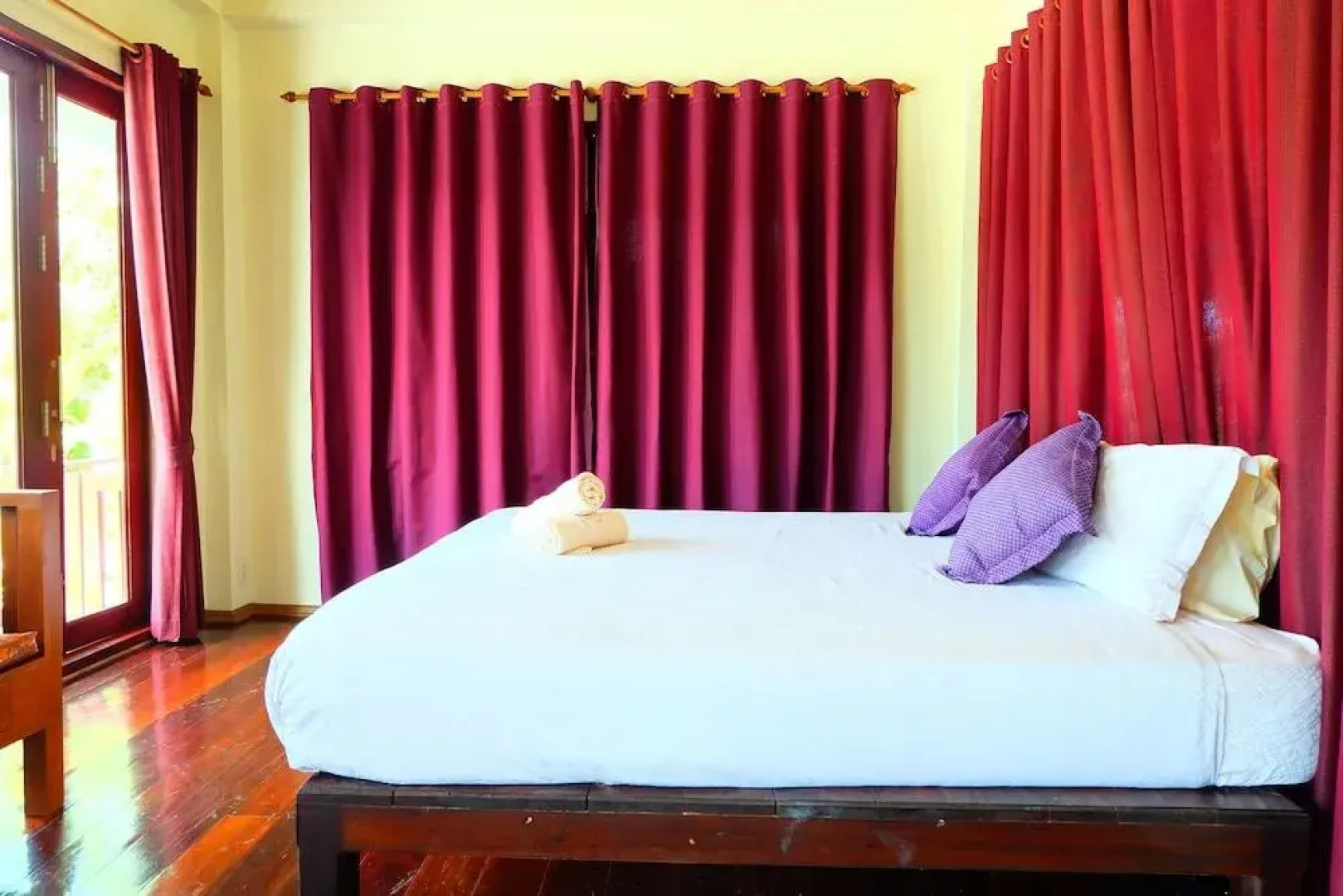 Tree Home Plus Home Stay