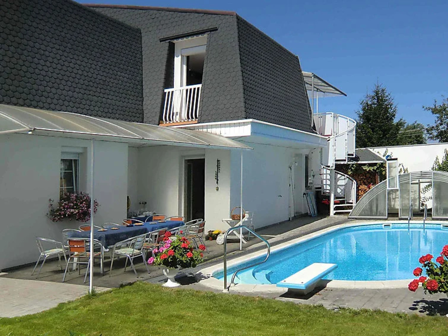 U přehradního jezera