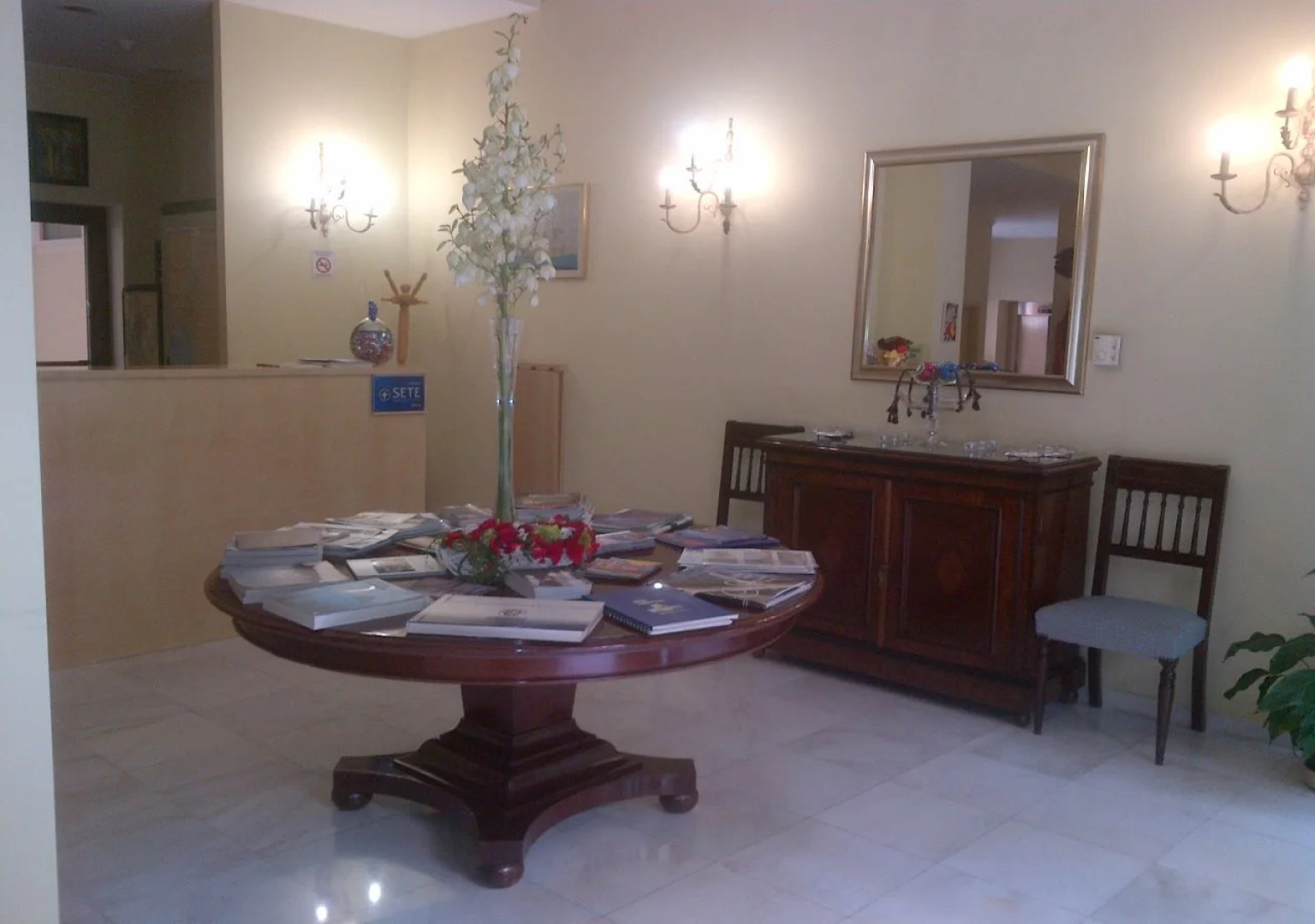 Efplias Hotel Apartments and Suites