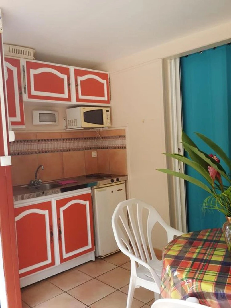 Studio in Sainte anne, With Enclosed Garden and Wifi Near the Beach