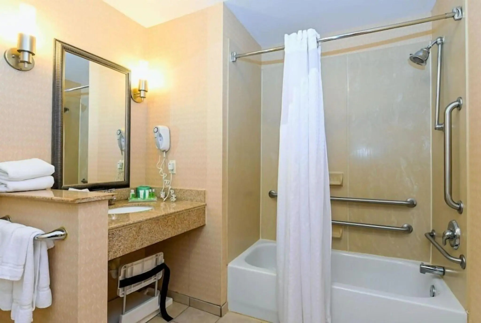 Delta Hotels by Marriott Colonial Heights