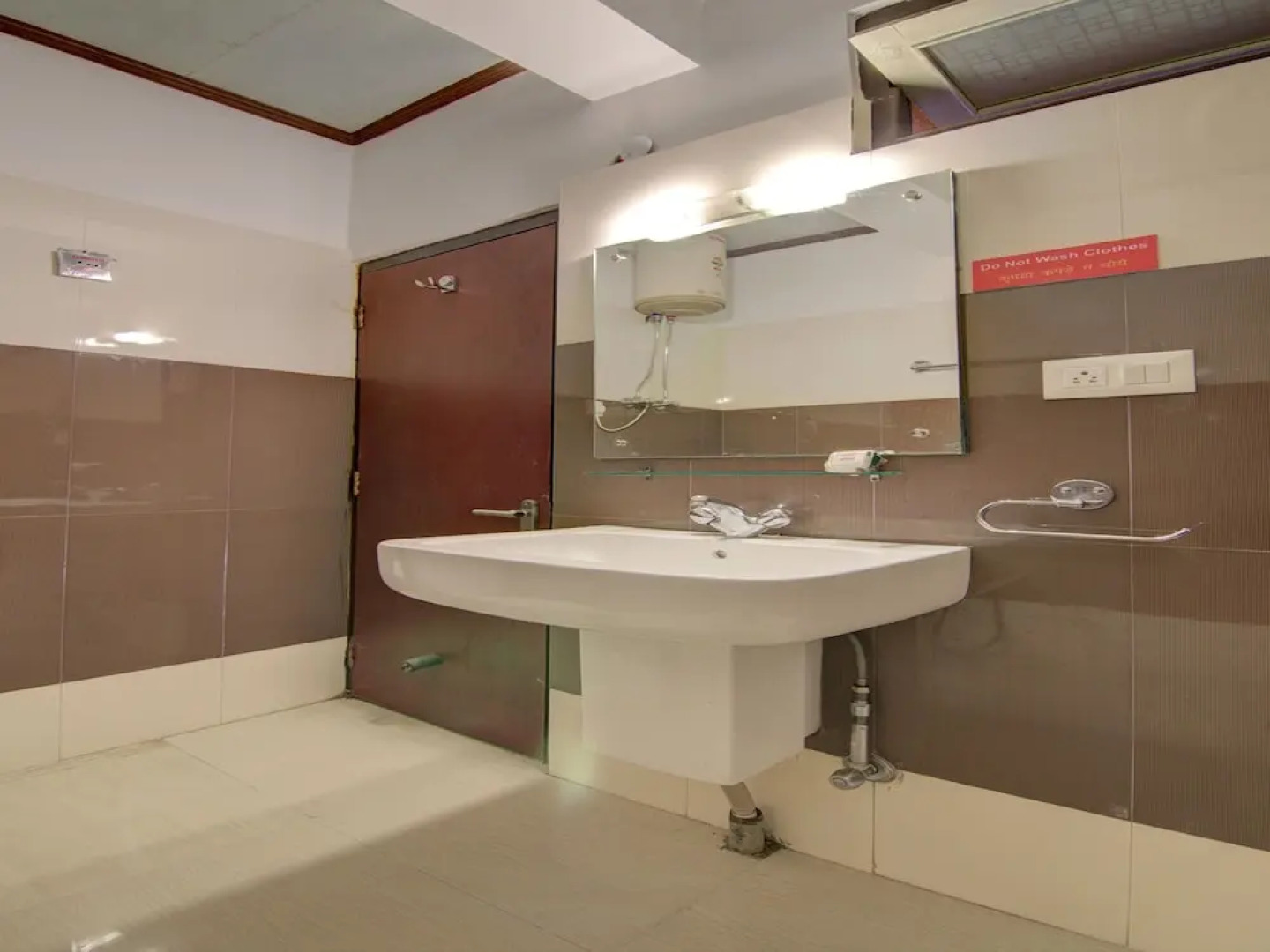 Crown De La Cruz Residency