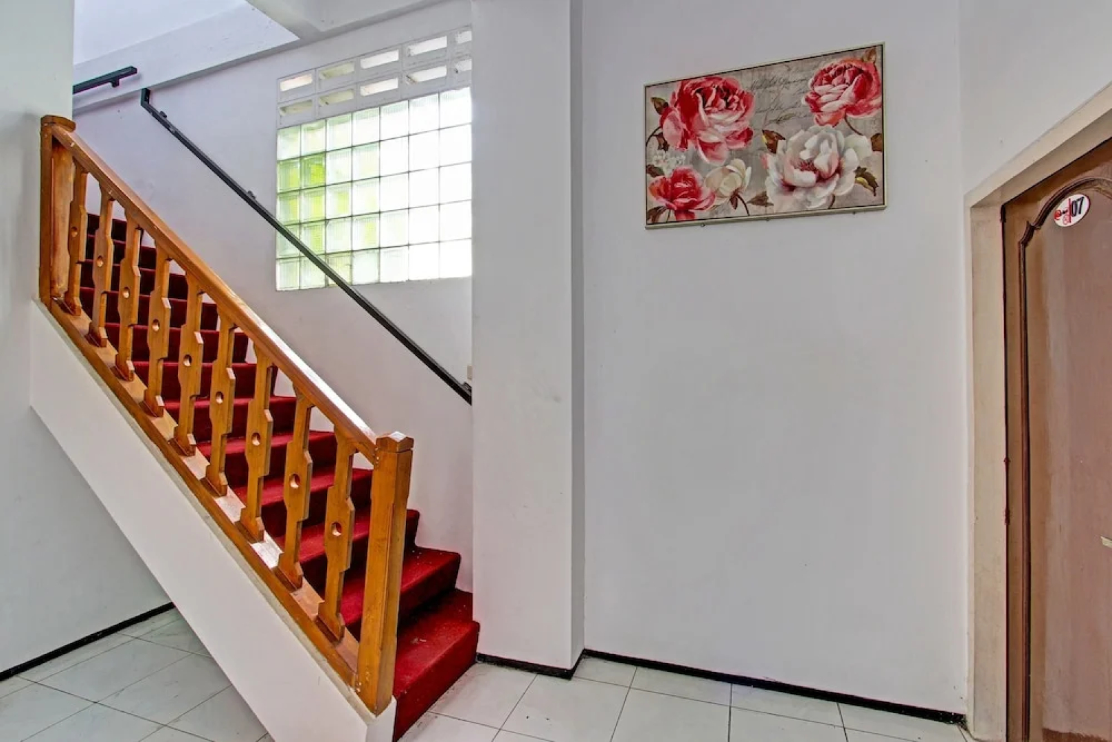 Spot On 91523 Kenari Guesthouse