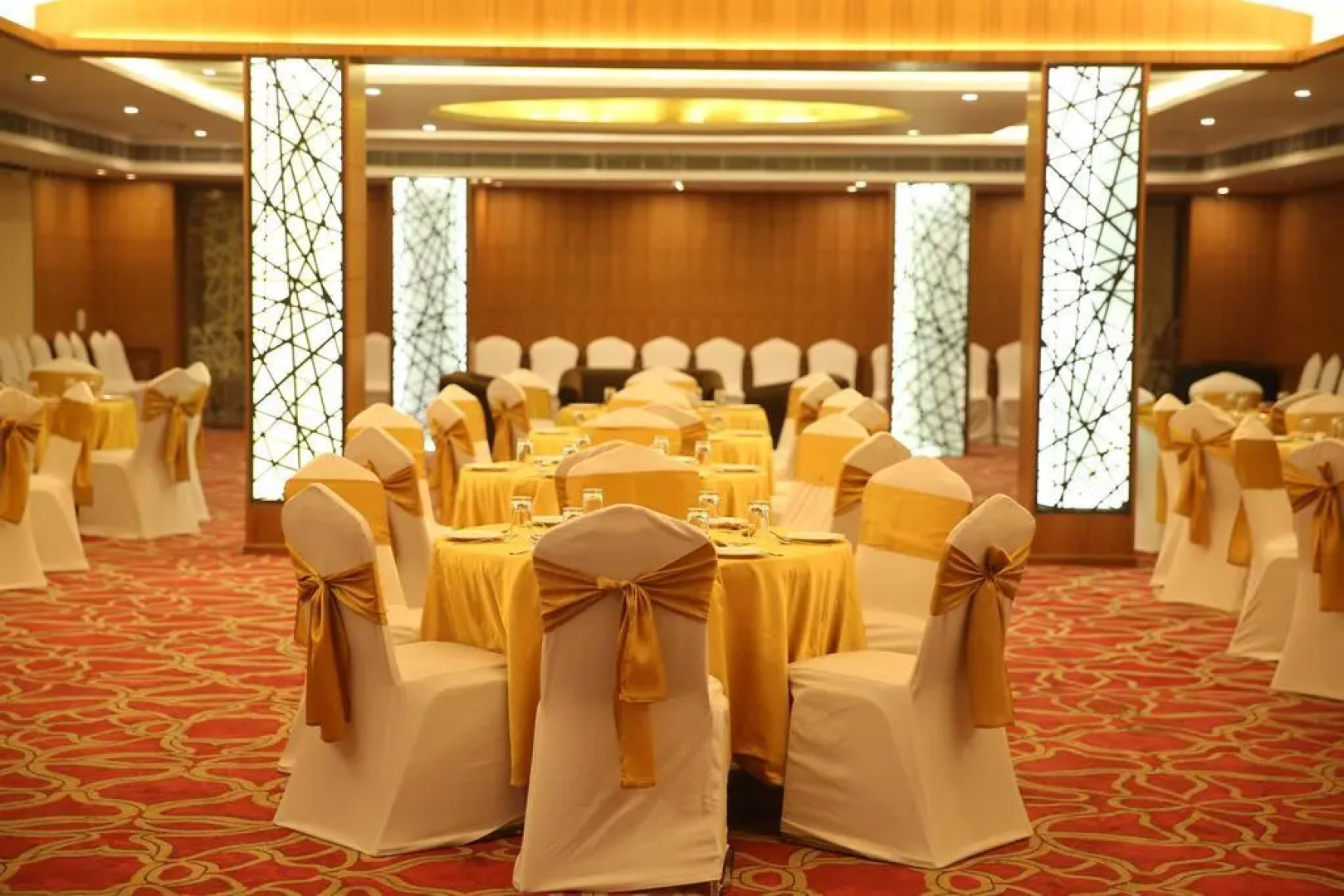 Ramada By Wyndham Varanasi Katesar