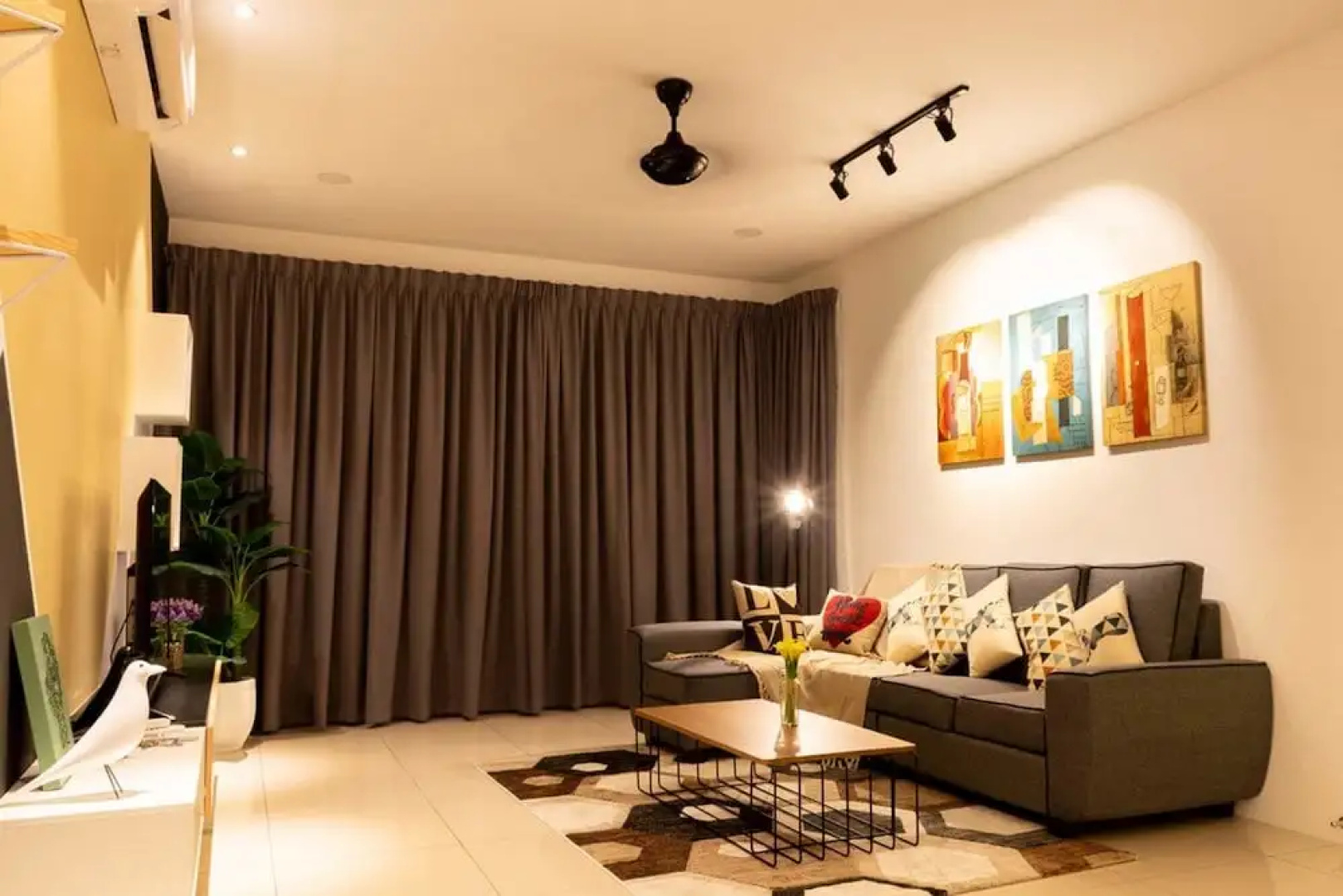 Southwest Designer's Suite by D Imperio Homestay