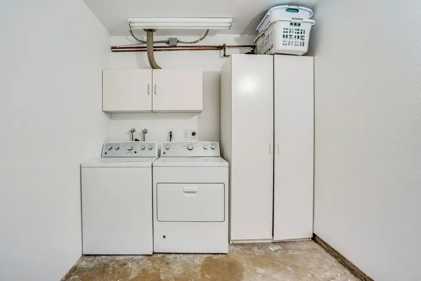 Santa Ana Home w/ Patio, 9 Mi to Disneyland!