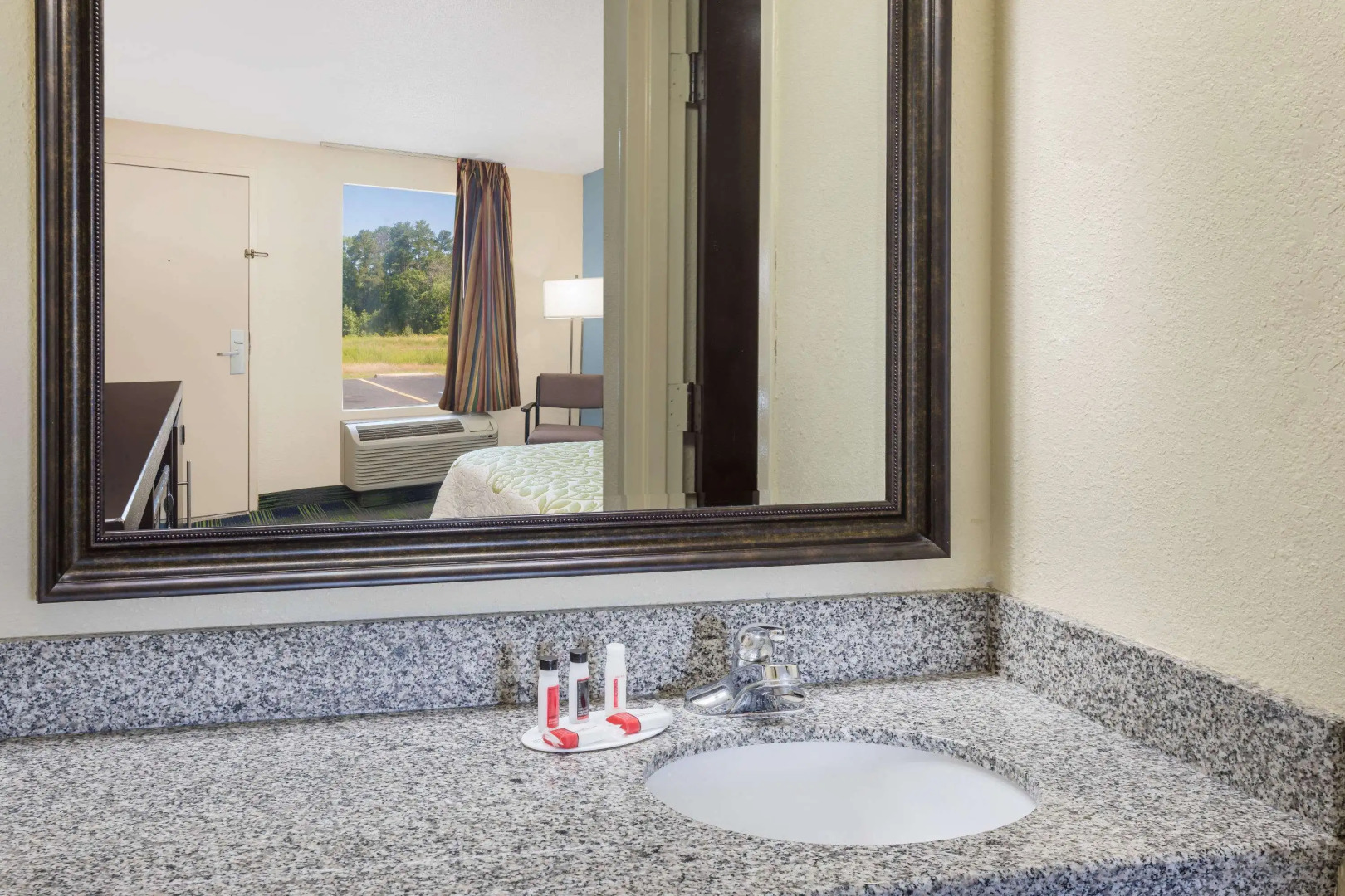 Days Inn by Wyndham Newberry