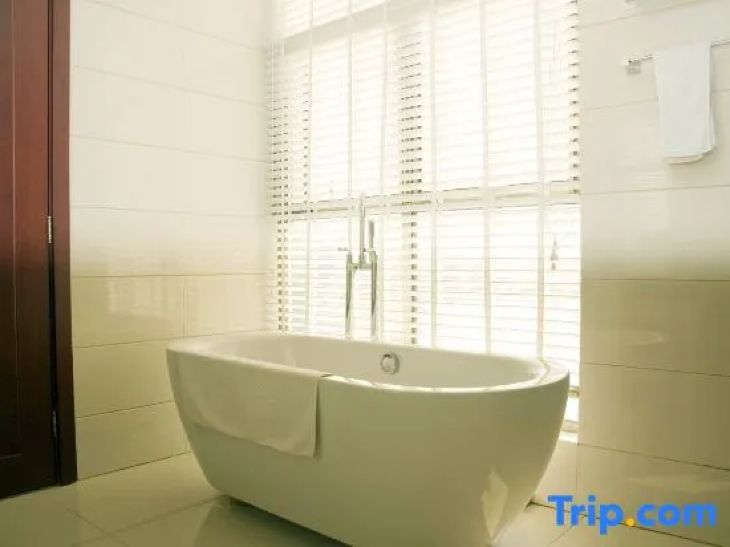 Leishan Defeng Kailong Hot Spring Hotel