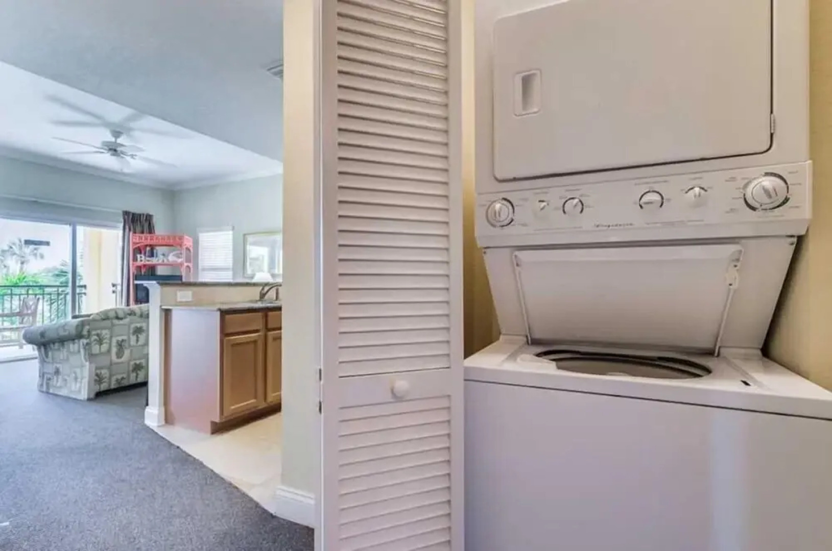 107 - Palms of Treasure Island