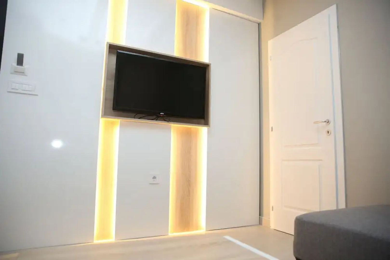 Gold Crown Apartments