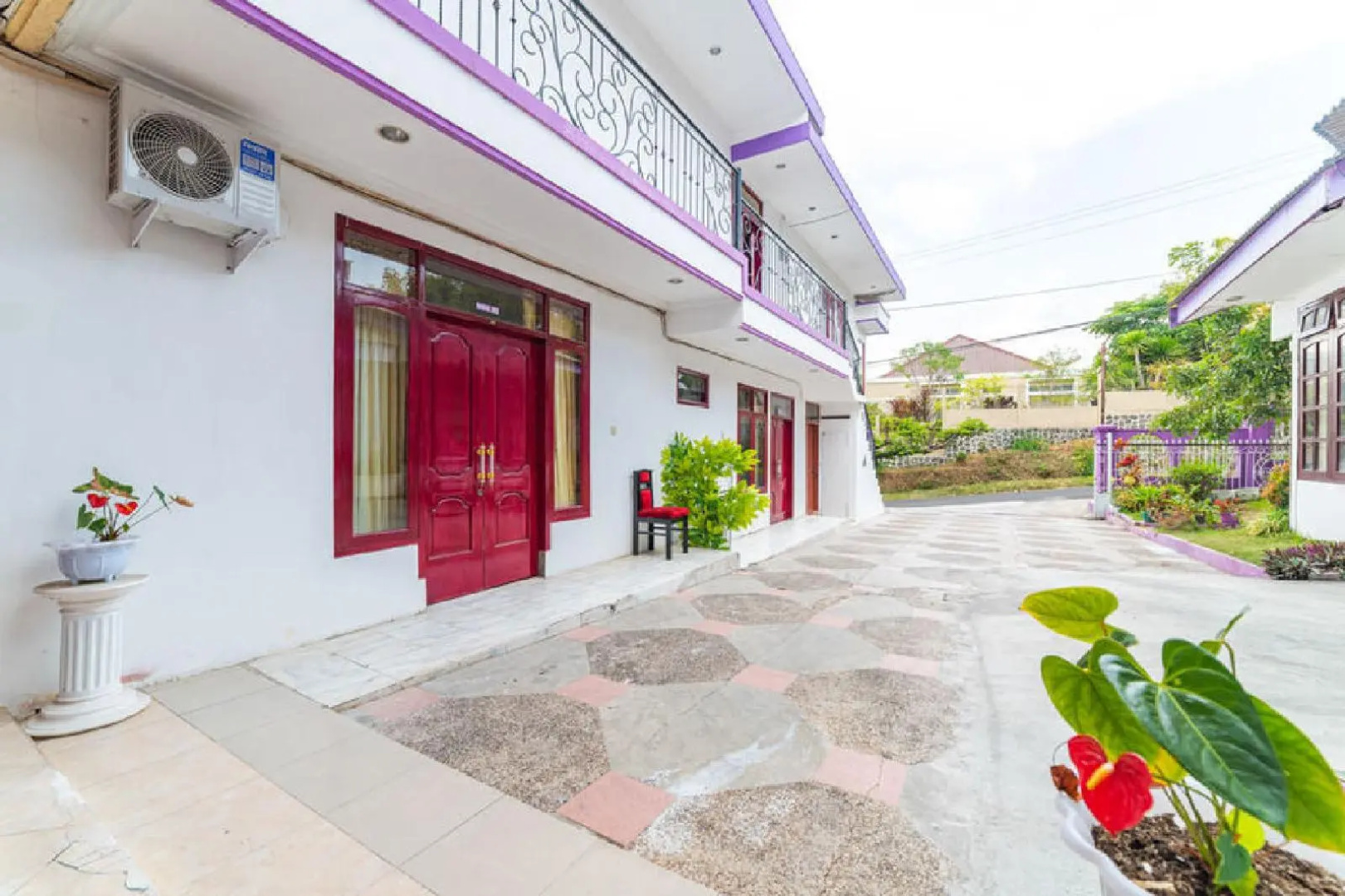 Villa and Resto Basanova
