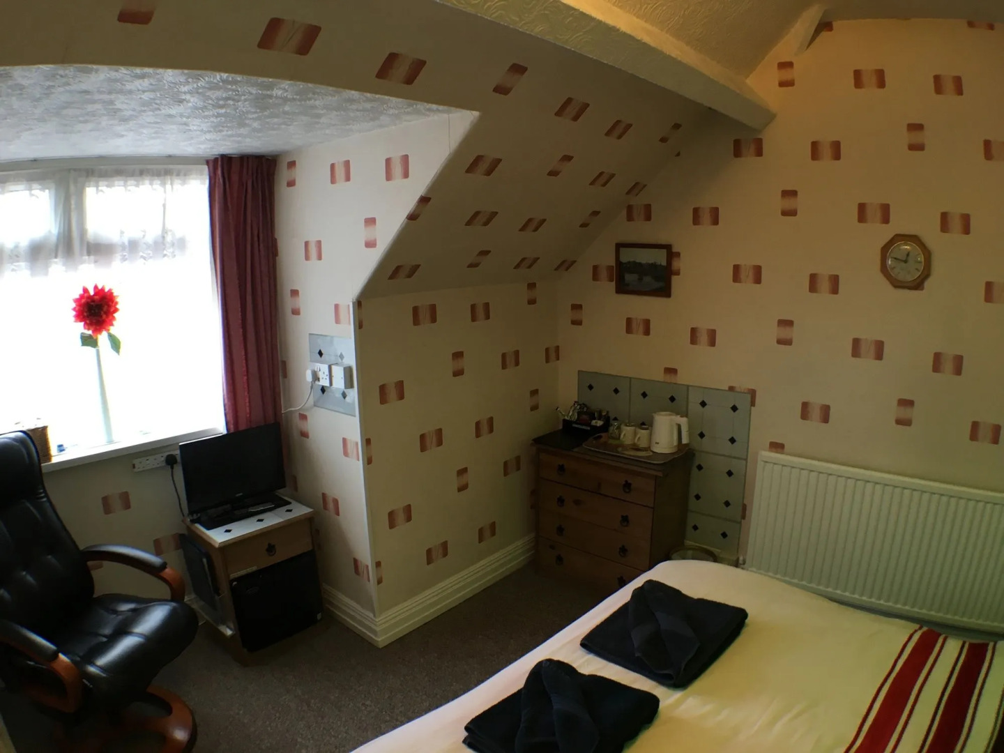 Home and Away Guesthouse