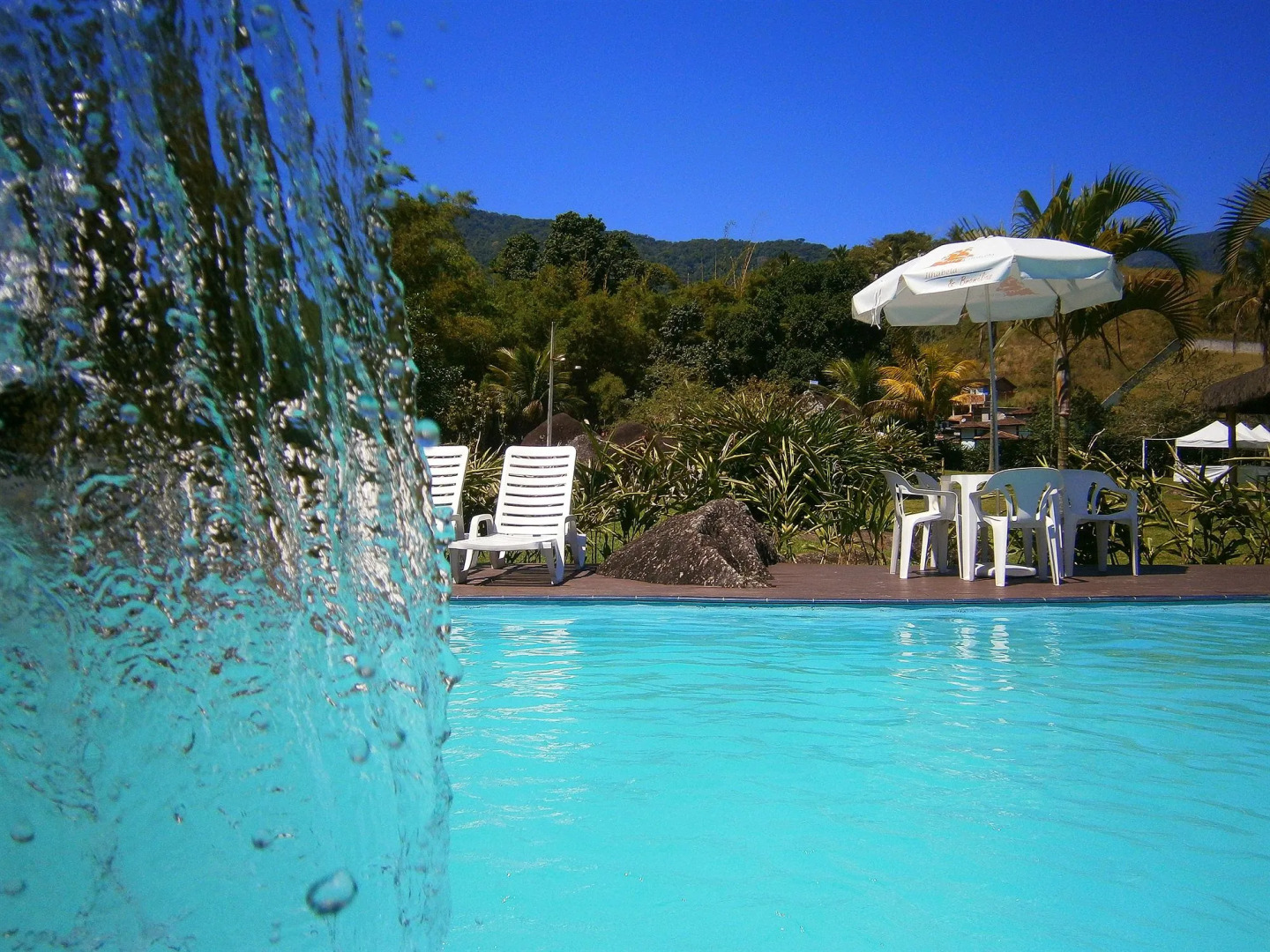 VELINN Pousada Bromélias