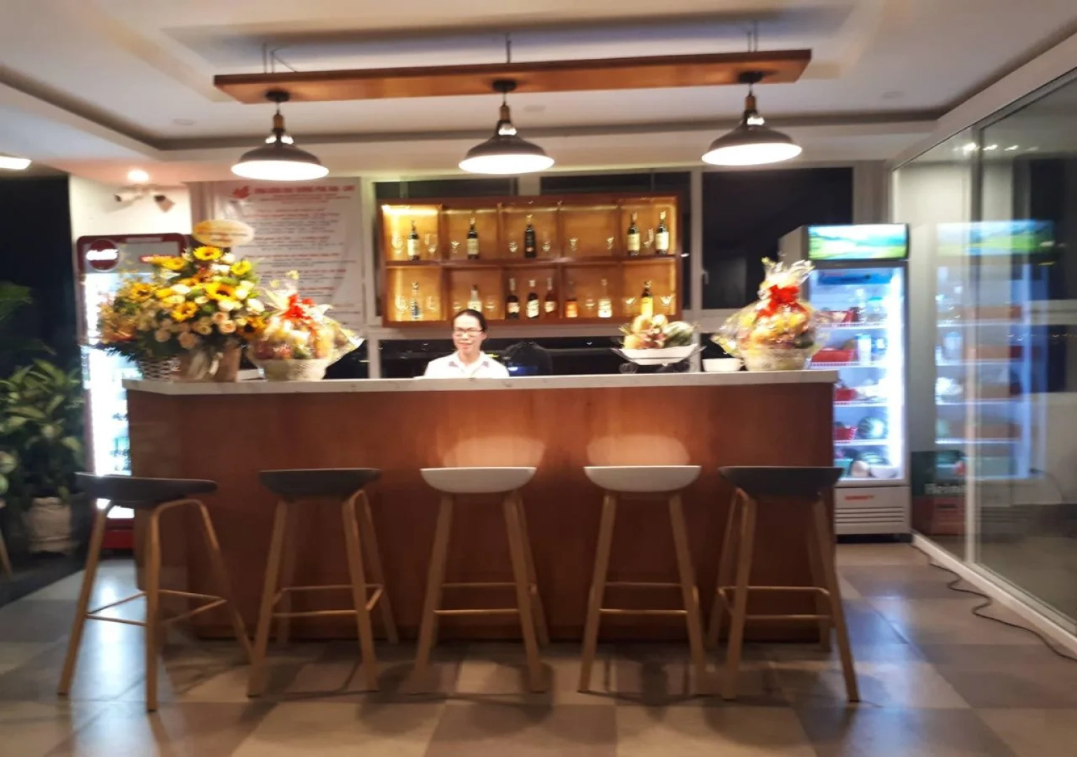 Maple Leaf Hotel & Apartment